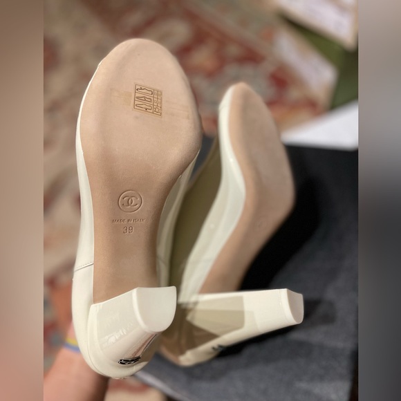❌SOLD OUT❌Chanel Cream Booties size 39 - Picture 9 of 11